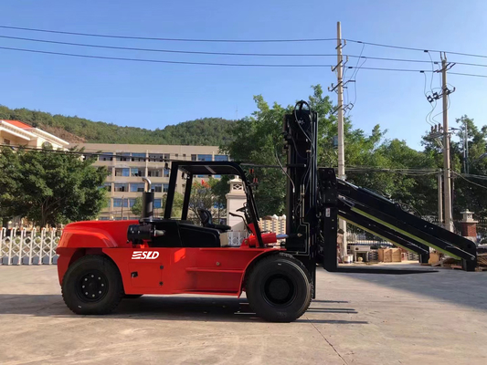 13.5 Tons 15 Tons Forklift Truck With Clamp Holder For Long Round Objects