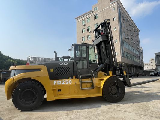 Powerful Heavy Duty Forklift with 3000mm Mast Lifting Height and Yuchai or CUMMINS Engine
