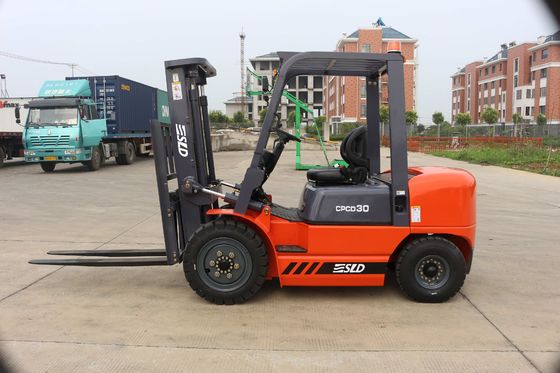 FD30 3000kgs Diesel Forklift Truck Equipped With ISUZU / MITSUBISHI Engine