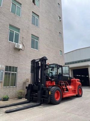 Heavy Duty Forklift With 15 Tons Capacity 45 to 90 Degrees Tilt Range