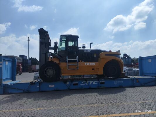 FD200 Port Terminal 20 Ton Heavy Lift Forklift Truck For Container Stacking
