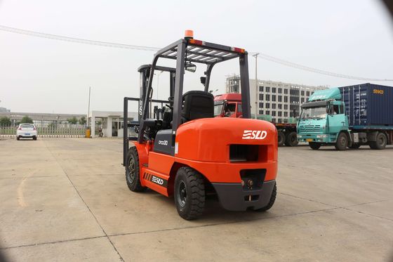 FD30 3000kgs Diesel Forklift Truck Equipped With ISUZU / MITSUBISHI Engine